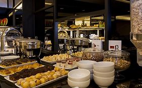 Americas Granada Hotel